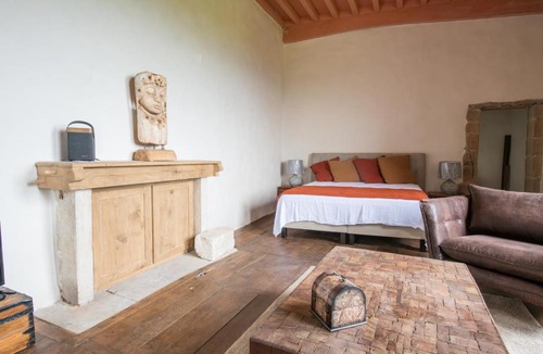 Traize Apartment | APPARTEMENT DU CHATEAU DE BEYRIN