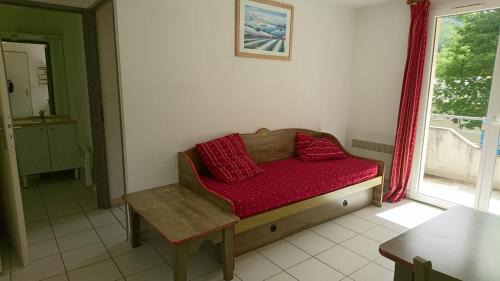 Saint-Geniez-d'Olt Apartment | Appartement entre Aubrac et Vallée du Lot