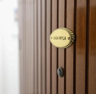 Alpes-Maritimes Apartment | Appartement exception les pieds dans l'eau