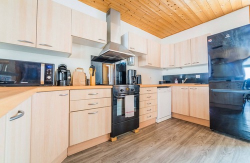 Brive-la-Gaillarde Apartment | Appartement chalereux - 2 chambres