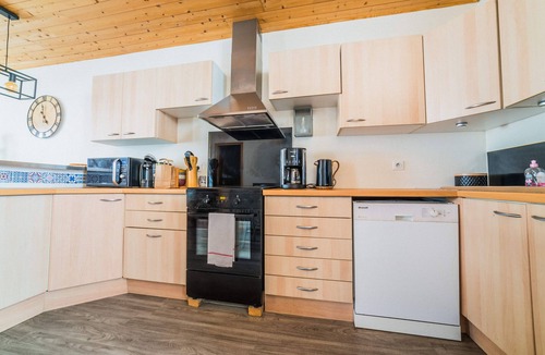 Brive-la-Gaillarde Apartment | Appartement chalereux - 2 chambres