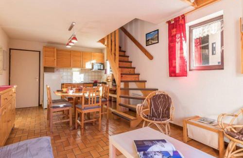 Monetier-les-Bains Apartment | Appartement Duplex 3 Pièces Cabine, 6 Couchages, Monêtier-les-Bains, Proche Commerces et Pistes - FR-1-330F-154