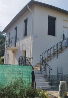 Montaleigne Apartment | Appartement 4 p neuf dans haut de villa , clim, parking, jardin