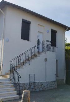 Montaleigne Apartment | Appartement 4 p neuf dans haut de villa , clim, parking, jardin