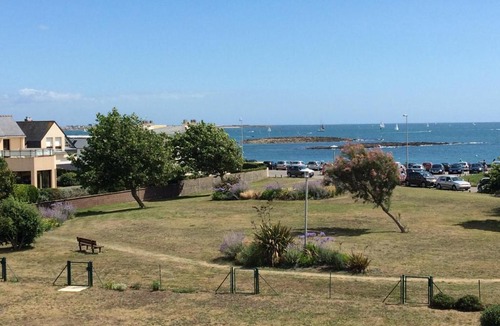 Larmor-Plage Apartment | Appartement Larmor-Plage, 3 pièces, 5 personnes - FR-1-349-71