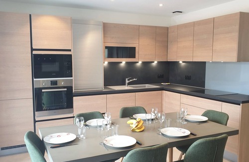 Cessenaz House | Appartement Laudon
