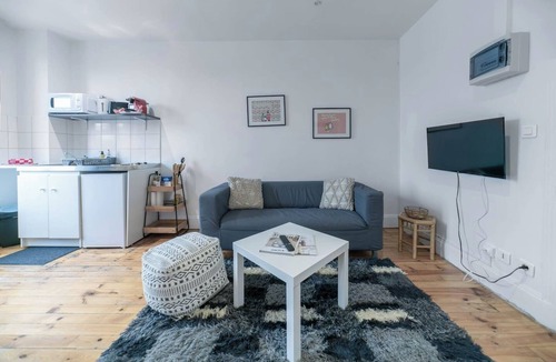 Cœur de Ville Apartment | Appartement Lumineux en Centre Ville Avec Parking