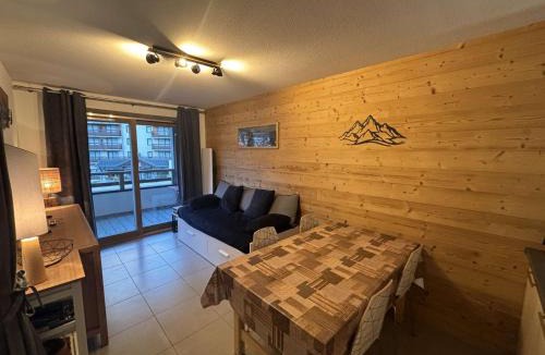 Auris Apartment | Appartement moderne 2 pièces au pied des pistes à Auris en Oisans - FR-1-297-355