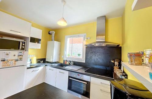 Granville Apartment | Appartement moderne centre-ville, 600m plage, résidence sécurisée, parking - FR-1-361-368