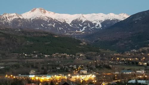 Embrun Apartment | Appartement plan d'eau vue panoramique