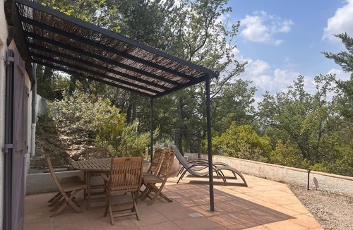 Pierrevert Apartment | Appartement privé avec terrasse, golf du Luberon
