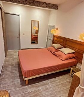 Cucuron Apartment | Appartement T2 centre village