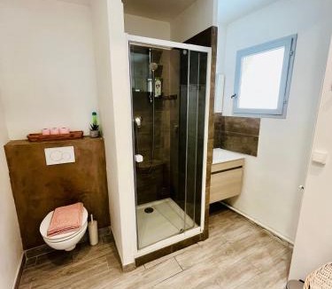 Cucuron Apartment | Appartement T2 centre village