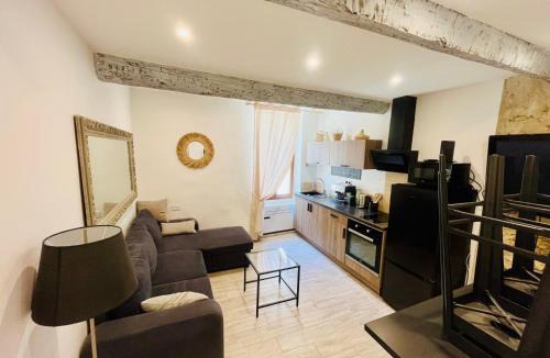 Cucuron Apartment | Appartement T2 centre village