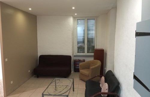 Saint-Germain-Laval Apartment | Appartement village médiéval