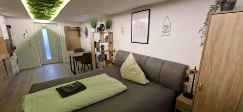 Roding House | Appartment-Ferienwohnung mit Küche, Bad, WLAN, Klimaanlage, Modern eingerichtet