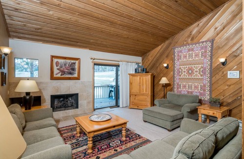 Elkhorn Village Condo | Appealing Mountain Condo with Golf Course Views in Elkhorn