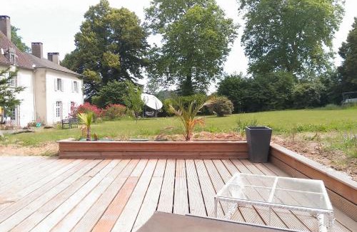 Oradour-sur-Vayres Villa | Apple Barn Cottage with 5 Bedrooms