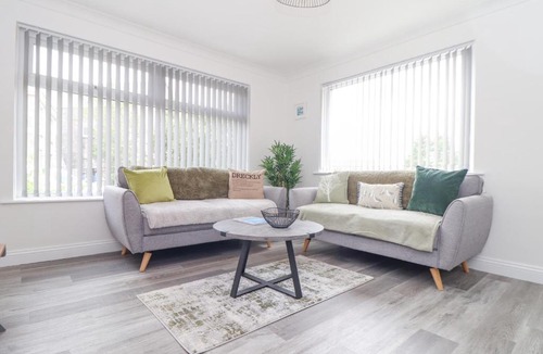 Lanner House | Apple Tree Bungalow