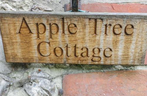 Shillingstone House | Apple Tree Cottage