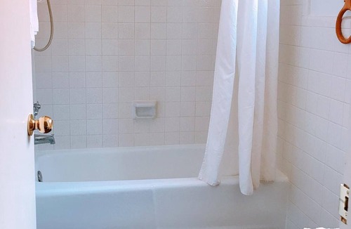 Richfield Hotel | Appletree Inn