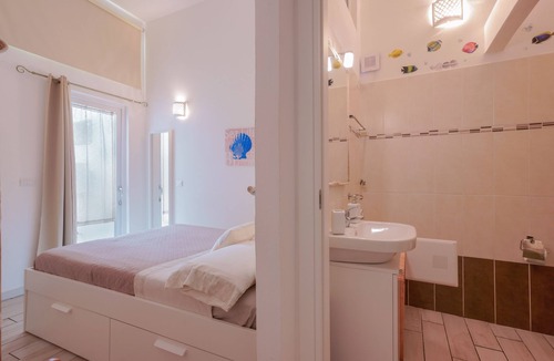 Historic Castle District House | Approdo Rooms - Eja Sardinia