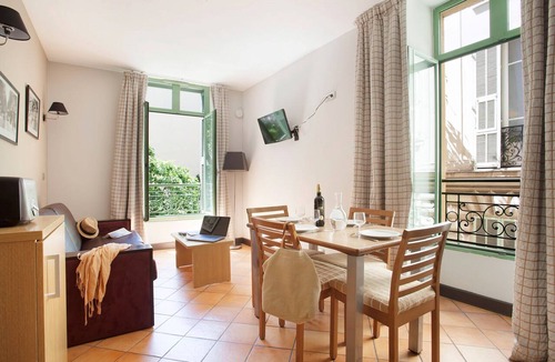 Vernier Condo | Apprt cosy | Proche du centre-ville et de la plage