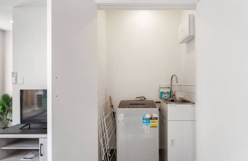 Linwood Apartment | Appt 2 on Armagh 2Bdrm 2 Bthrm Free Park