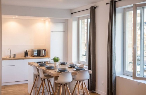 Saint-Jean Eudes Saint-Gilles Apartment | Appt 6p hyper center/view marina/upscale