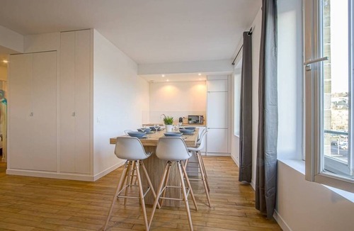 Saint-Jean Eudes Saint-Gilles Apartment | Appt 6p hyper center/view marina/upscale
