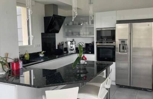 Saint-Affrique Apartment | Appt de Standing Duplex Inversé