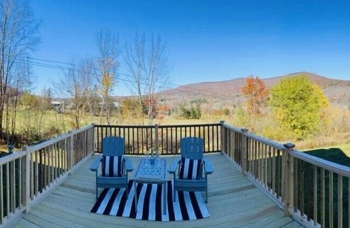 Hunter Condo | Apres Ski Luxury SKI-IN/OUT HUNTER MOUNTAIN Slopeside STEPS to Ski School Lodge!