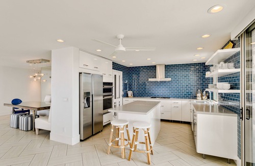 Village of La Jolla Condo | April 20th-May 21th SPECIAL 8500 FRONT ROW OCEAN VIEW