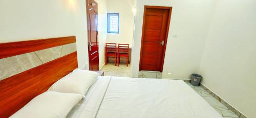 Perintalmanna Hotel | Apsara Residency