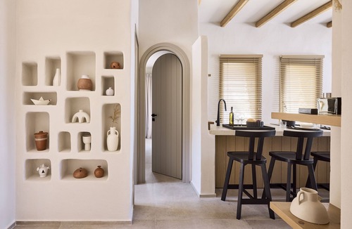 Kamares House | Apsila Pool Suites