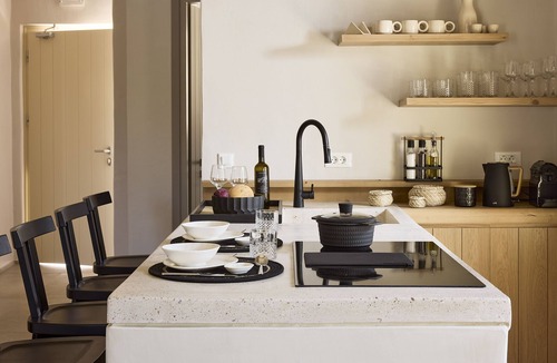 Kamares House | Apsila Pool Suites