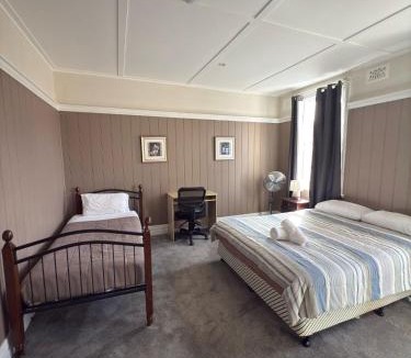 Walcha Hotel | Apsley Arms hotel