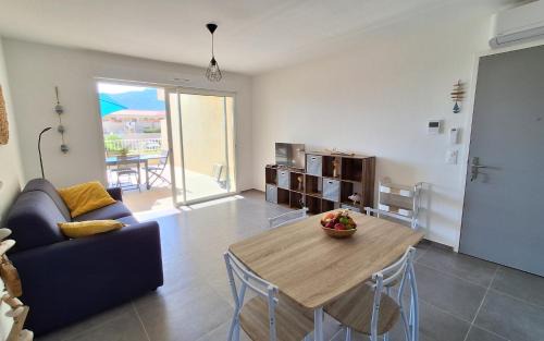 Marine de Saint Ambroggio Apartment | Apt 4 pers - all comforts - sea and mountain view