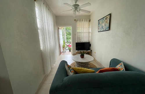Welches Apartment | Apt 6 Balcony Rock, Air condition bed close to St Lawrence Gap & beaches