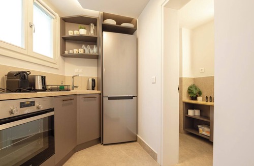 Plaka Hotel | Apt 6 ground floor studio with patio