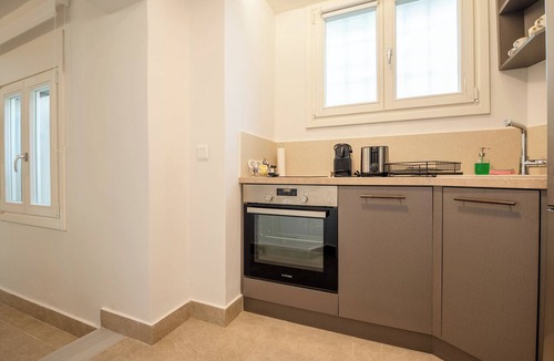 Plaka Hotel | Apt 6 ground floor studio with patio