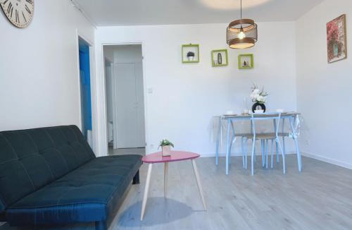 Fontenay-le-Comte Apartment | Apt 67m2 hyper centre: 2 chambres, cuisine TV wifi