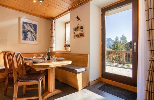 Montroc Apartment | Apt Arsene2 Mont Blanc view for 5 next to ski - Happy Rentals