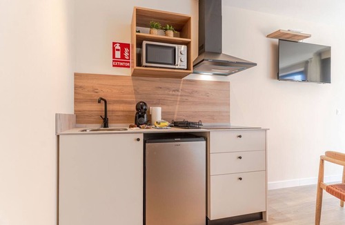 Plaza de Toros-Doctores-San Lazaro Apartment | Apt Generalife – Modern, Bright & Perfectly Located
