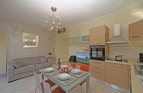 Sirmione Apartment | Apt Il Barcone
