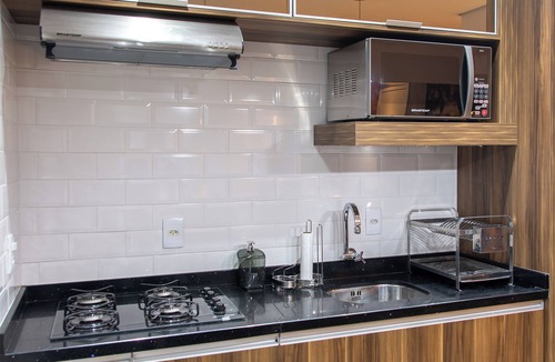 Enseada Apartment | Apt moderno a 240 metros da praia DW6172