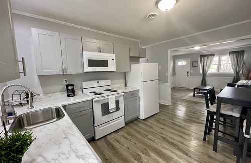 Dunean House | Apt. near Downtown Greenville (2BR/1BA, 3 beds)