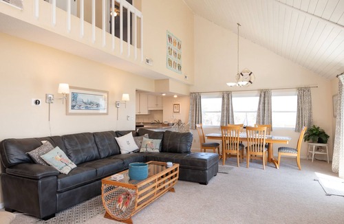 Long Beach House | Apt Not: Comfortable, Open Home One Block from Beach with Screened Porch