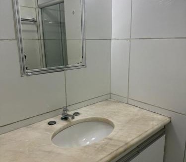 Centro Apartment | APT ventilado, 2 quartos, pertinho da praia