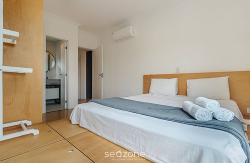 Lagoa da Conceicao Apartment | Apt w/Barbecue 650m From the Lagoon Ruh0109
